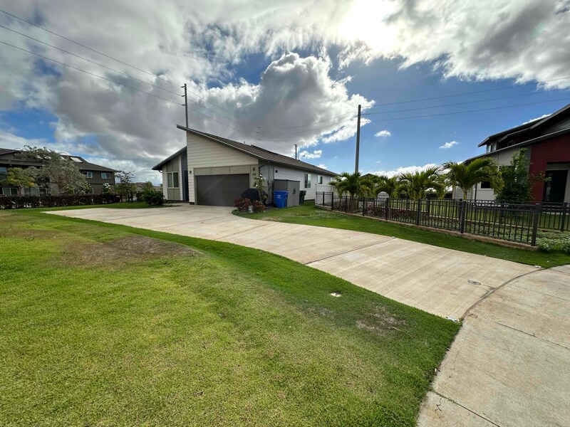 Primary Photo - 911246-1246 Likolehua Loop