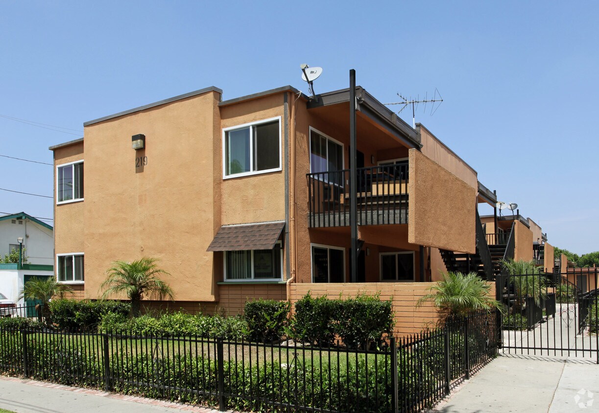 219 E Pearson Ave, Anaheim, CA 92802 Apartments in Anaheim, CA