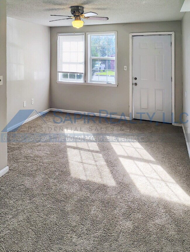 Foto del edificio - 774 Lilly Ave