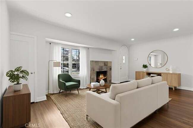 Building Photo - 11147 Hortense St