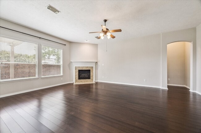 Foto del edificio - 2821 Chinaberry Park Ln