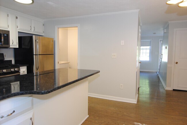 Building Photo - 45 Hawkstead Hollow