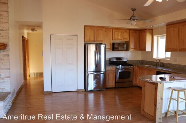 Foto del edificio - 4 br, 2 bath House - 334 Acorn Way