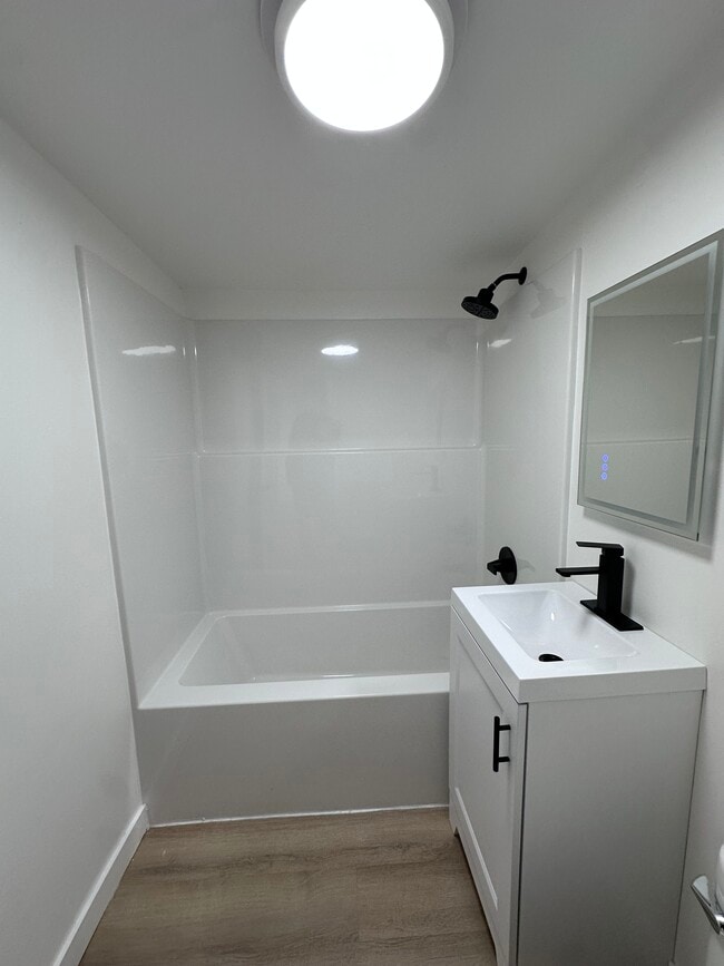 Foto del edificio - 1747 NE 147th St