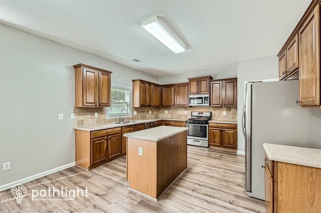 Building Photo - 3605 Long Lake Drive