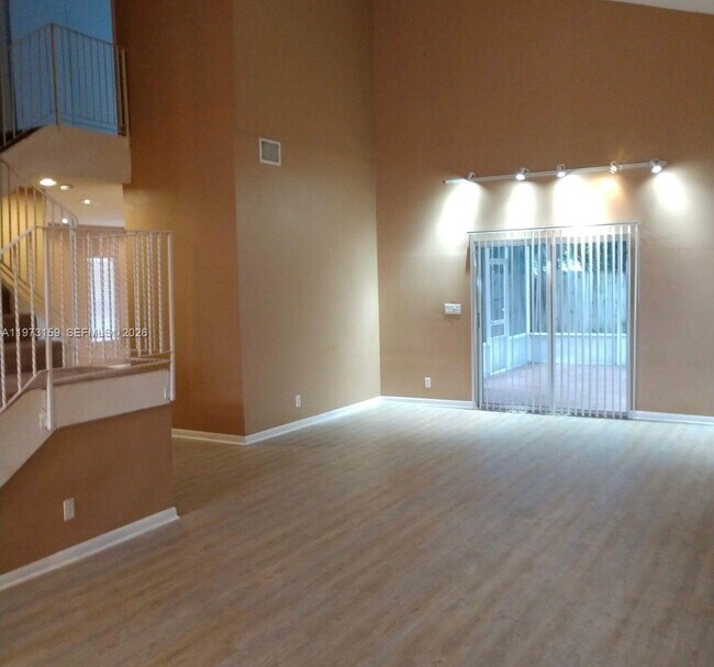 Foto del edificio - 2436 Raleigh St