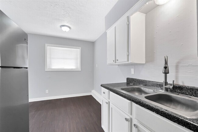Foto del edificio - 5532 Eskridge St
