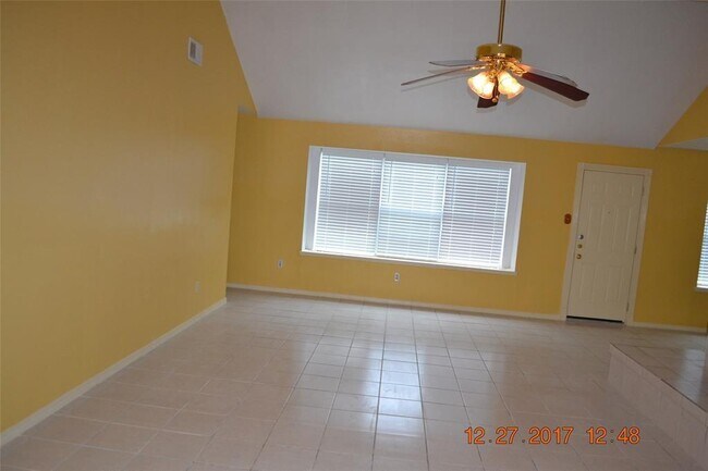 Foto del edificio - 13627 Danbury Run Dr