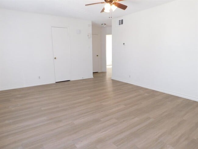 Foto del edificio - 1002 Southwalk St