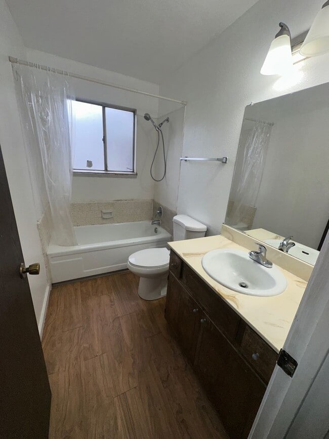 Building Photo - 1 Story Home in North Stockton