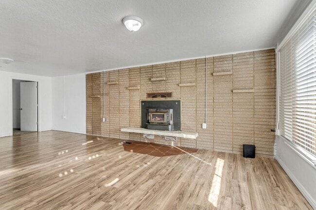 Building Photo - 13413 Minuteman Dr