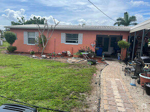 Building Photo - 1154 Harbor Dr