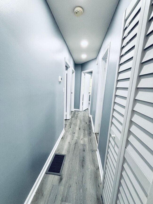 Building Photo - 800 West Ave