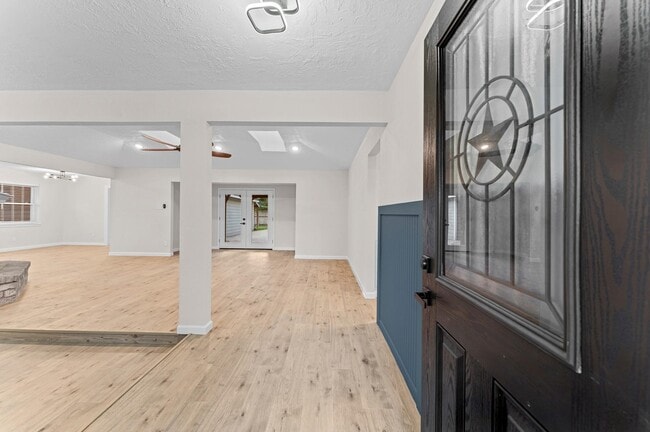 Building Photo - 27241 Wells Ln