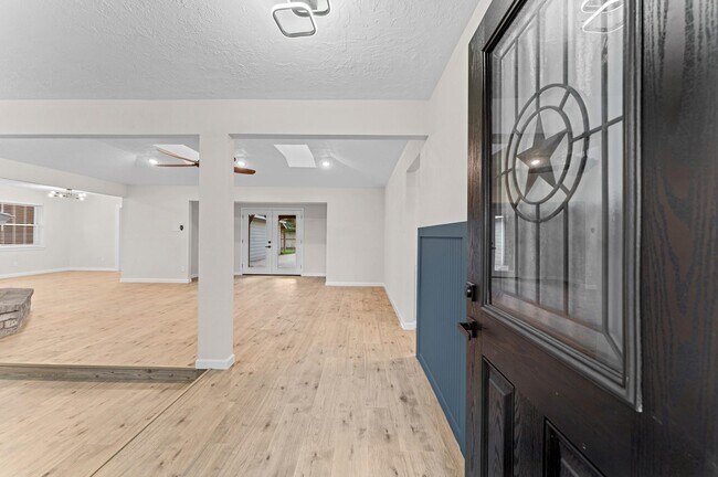 Foto del edificio - 27241 Wells Ln