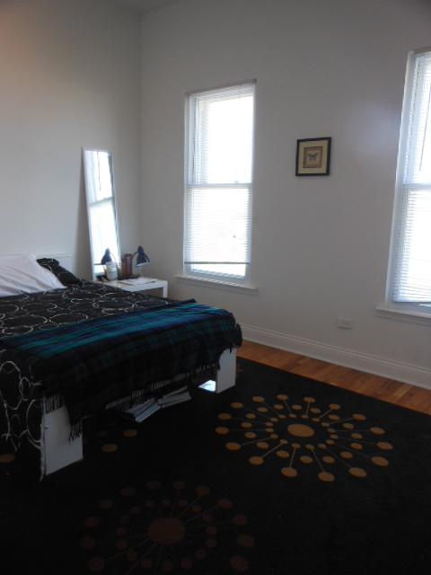 Building Photo - 2335 W Lake St