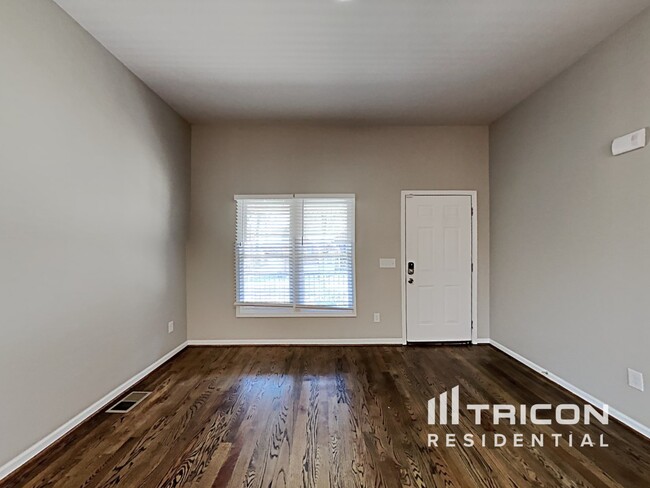 Building Photo - 2828 Blackwood Drive Nashville TN