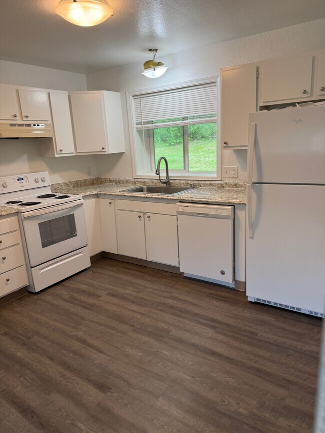 Building Photo - 250 Ponderosa Loop