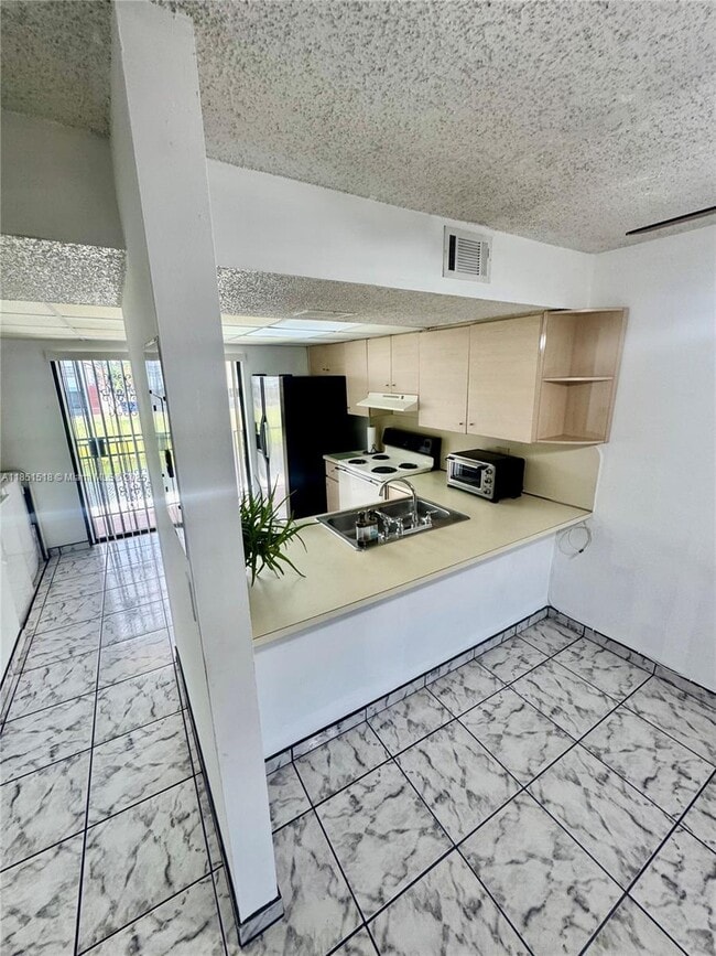 Foto del edificio - 1319 W 51st Pl