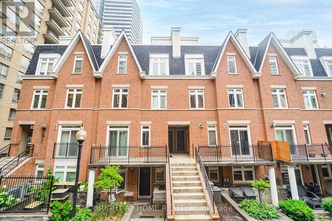 Photo du bâtiment - 108 Redpath Ave