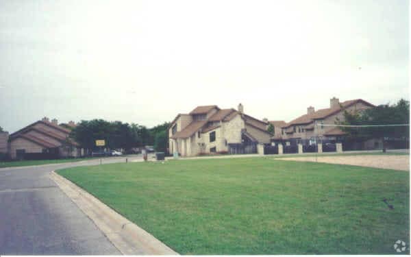 Building Photo - Sweetbriar Two Garden Homes