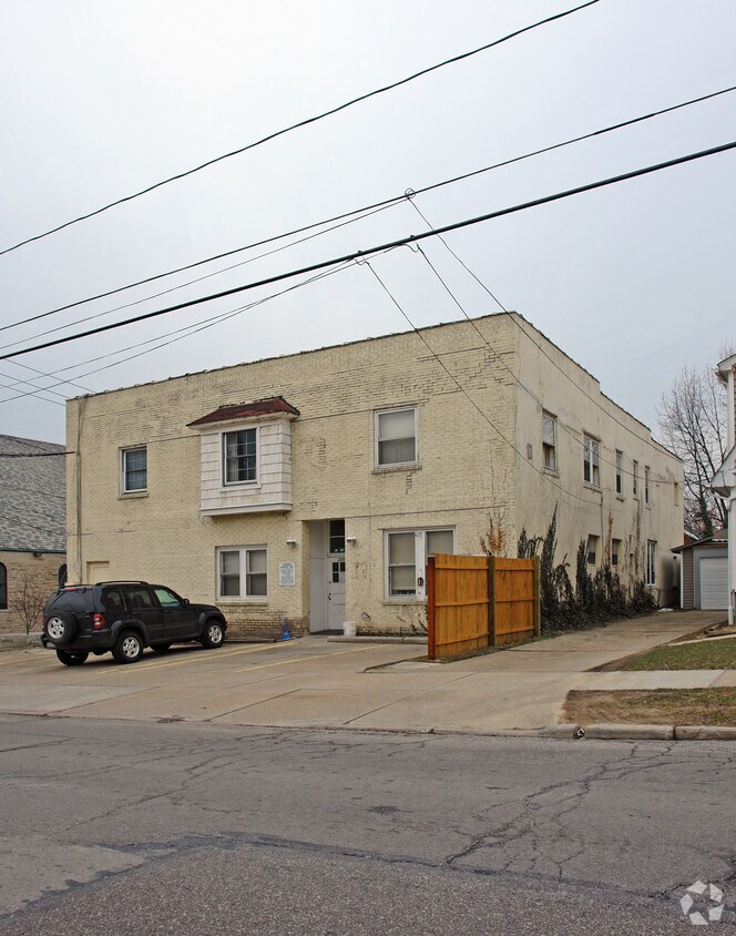 Foto principal - 2090 16th St SW