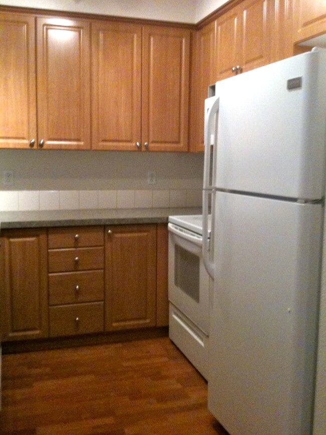 Building Photo - 13000 Admiralty Way