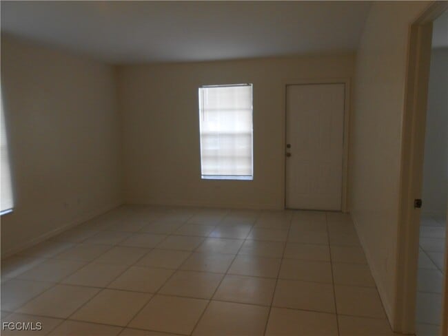 Foto del edificio - 4944 Golfview Blvd