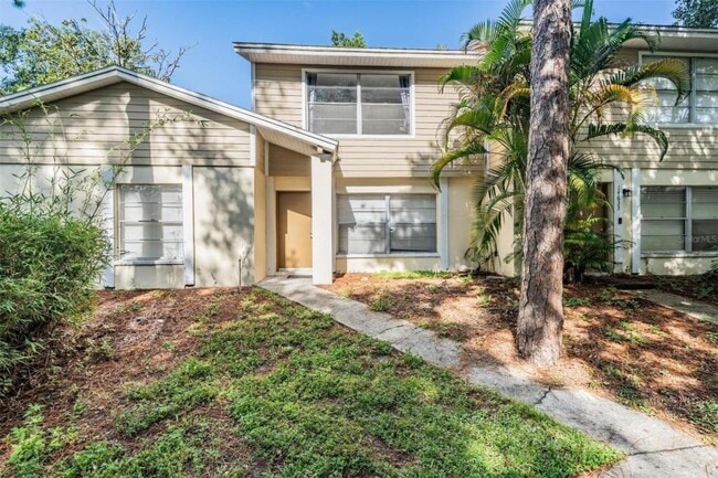 Building Photo - 14631 Lake Forest Dr