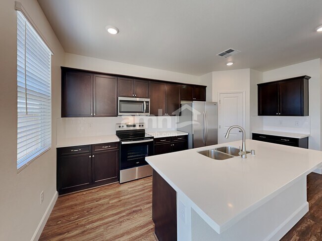 Foto del edificio - 6050 Theodore St