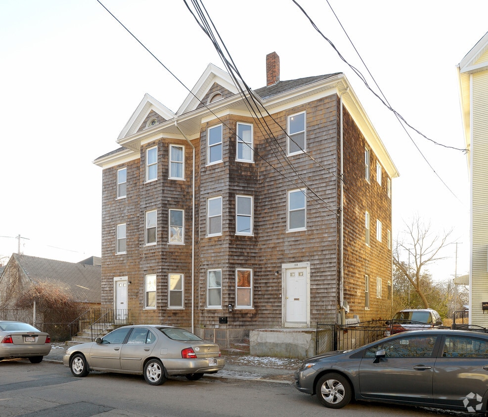 Primary Photo - 106-108 Winsor St