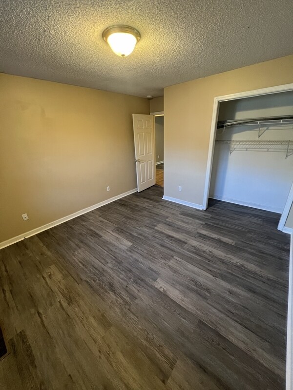Foto del edificio - 106 Stone Henge Ln