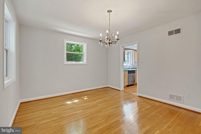 Building Photo - 5349 Pooks Hill Rd
