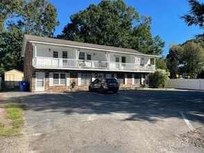 Building Photo - 270 Fleming Rd