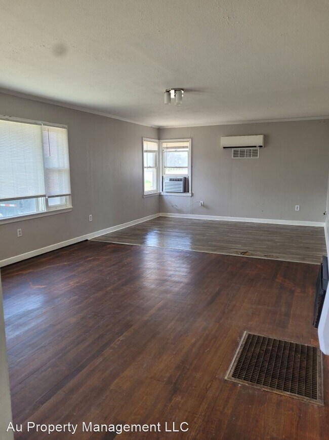 Building Photo - 2 br, 1 bath House - 604 NW 6TH AVENUE