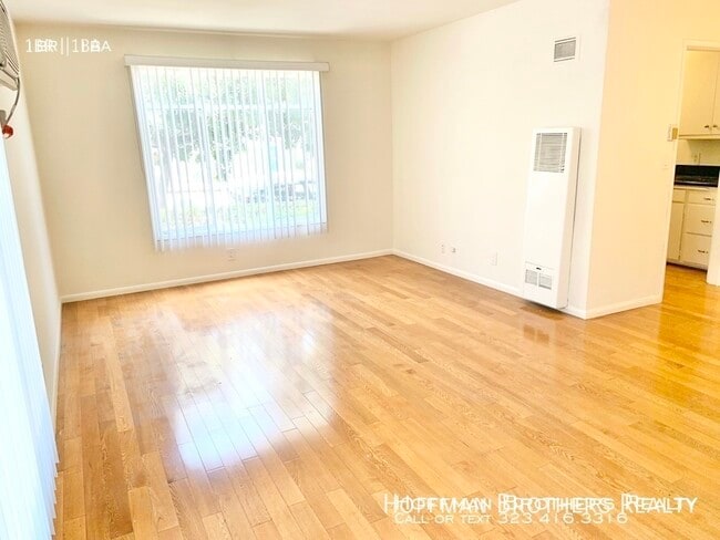 Foto del edificio - 2001 Beachwood Dr