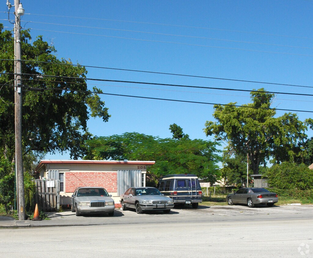 Foto del edificio - 206 S Dixie Hwy