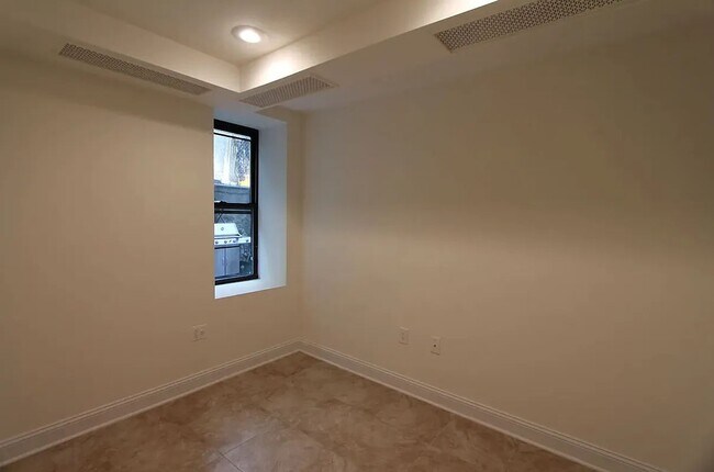 Foto del edificio - 1526 Saint Nicholas Avenue