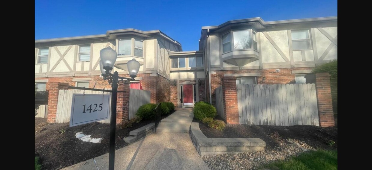 Primary Photo - 1425 Willow Brook Cv