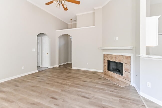 Foto del edificio - 7895 Pinefrost Ln
