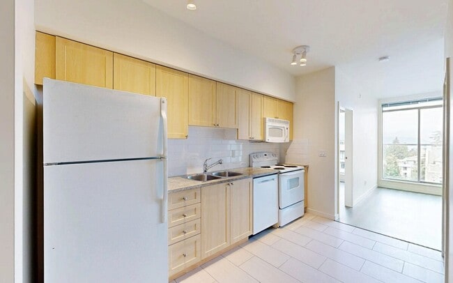 Building Photo - 2 BED/2 BATH @ UBC | WESTPOINT