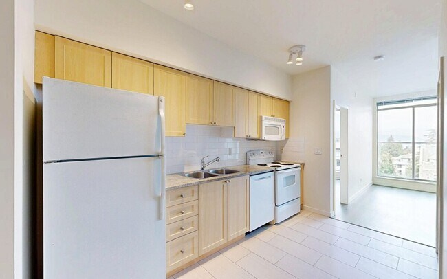 Photo du bâtiment - FURNISHED 2 BED/2 BATH @ UBC | WESTPOINT
