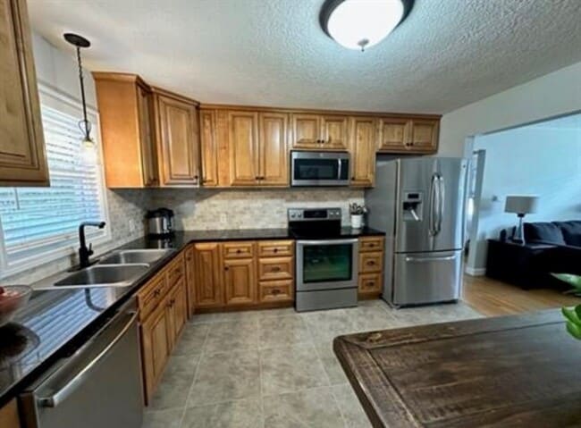 Foto del edificio - 403 SW 18th St