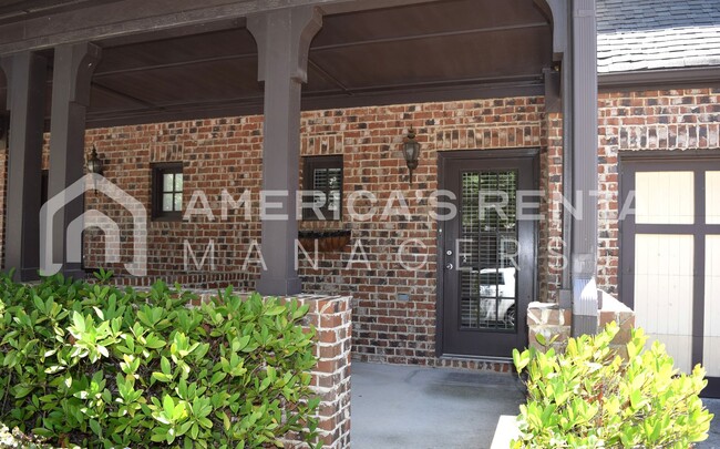 Foto del edificio - Beautiful Home for Rent in Birmingham, AL!...