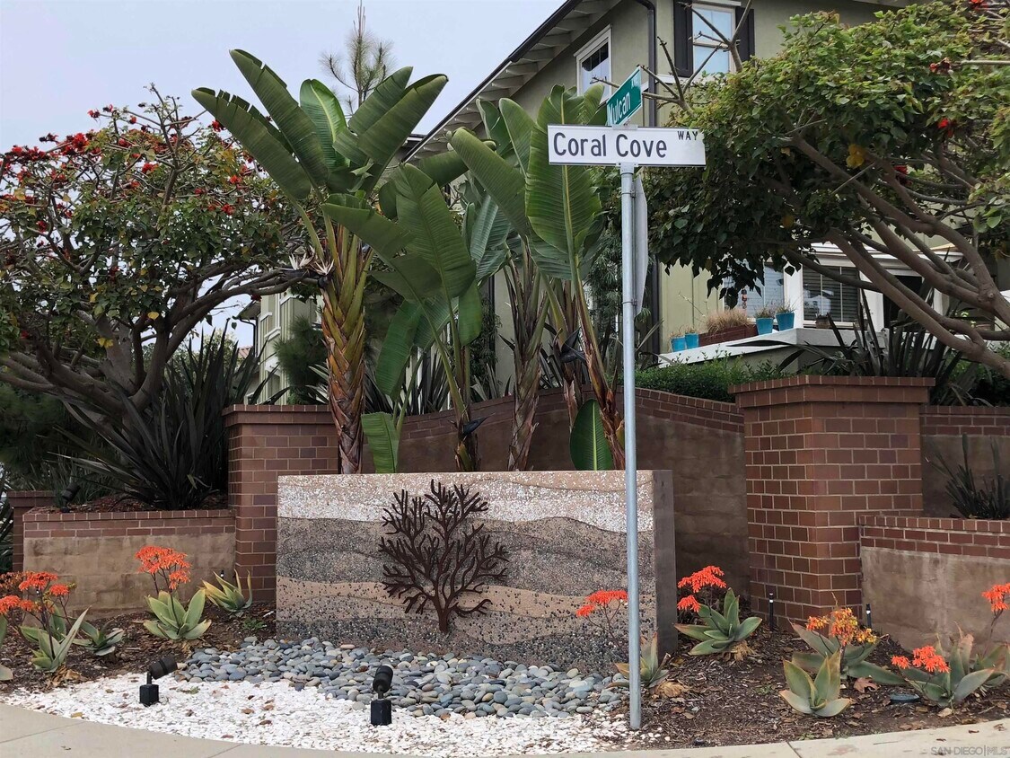 Primary Photo - 1691 Shorebreak Way