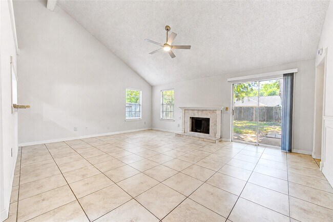 Foto del edificio - 21419 Park Orchard Dr