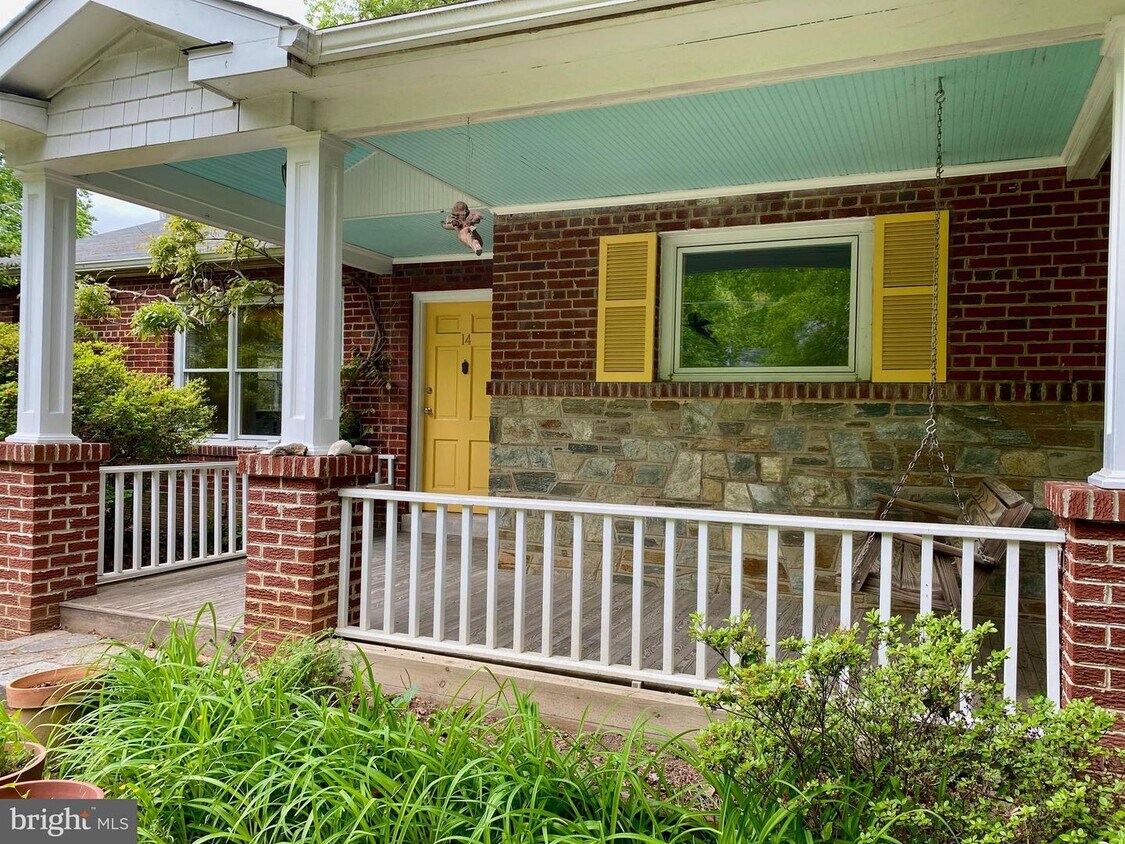 Primary Photo - 14 Devon Rd