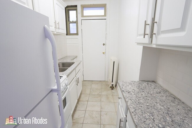 Foto del edificio - 547 W Surf St