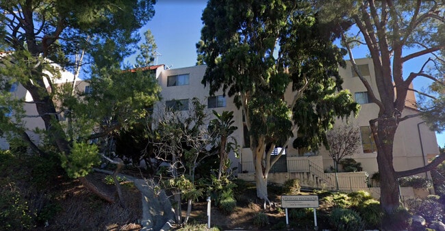 Building Photo - 2940 N Verdugo Rd