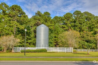 Building Photo - 2139 Haystack Way